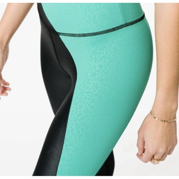 Zyia Active Jade River Stone Light N Tight Metallic Hi Rise Leggings size 2 - Picture 12 of 12